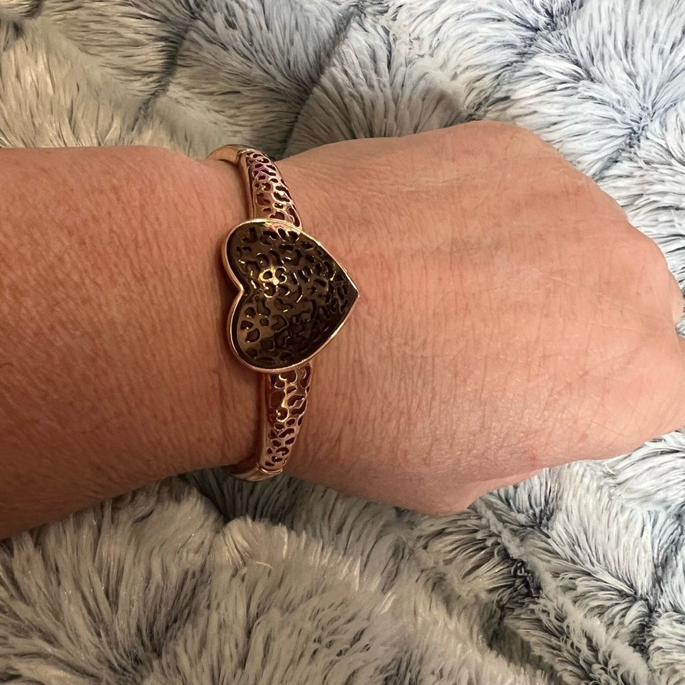 Avon Gold and Pink Heart Bracelet Romantic Jewelry